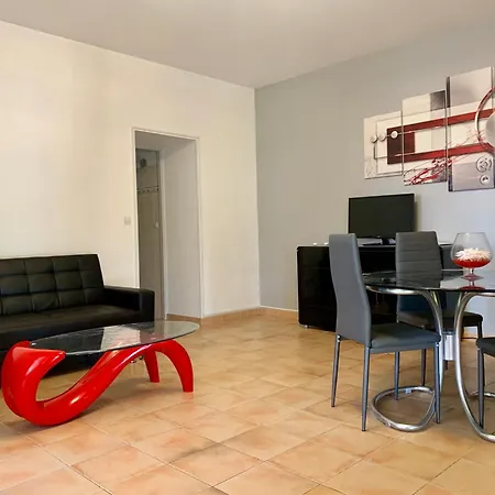 Holiday home Domaine Du Mas Du Pont Le Cres